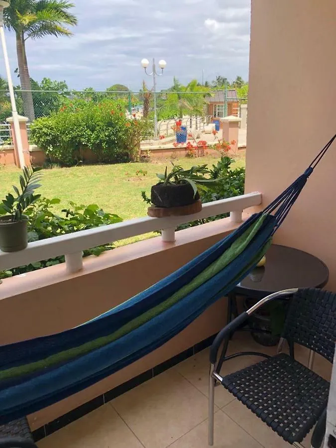 Alex And Joanna On The Point Hotel Ocho Rios Apartment